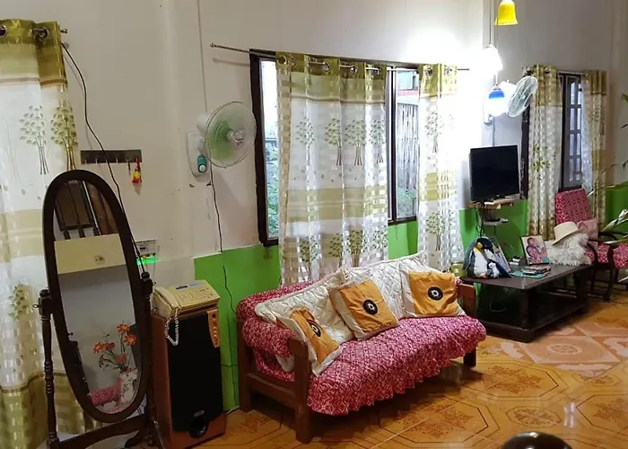 Bed & Breakfast Flordeliza Budget Tourist