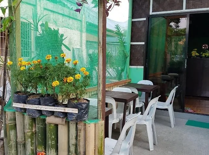 Flordeliza Budget Tourist Bed & Breakfast